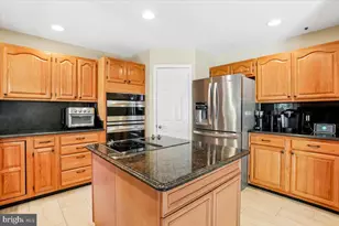 10015 Sterling Terrace, Rockville, MD 20850 - Photo 19