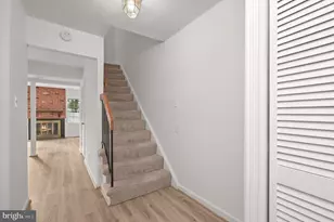 19542 Fisher Ave, Poolesville, MD 20837 - Photo 5
