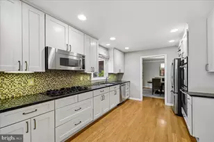 9007 Shad Ln, Potomac, MD 20854 - Photo 5
