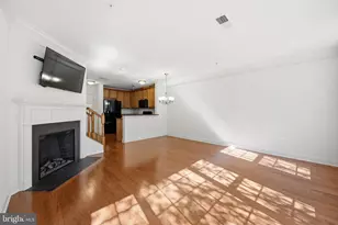 22956 Spicebush Dr, Clarksburg, MD 20871 - Photo 3