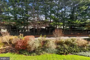 5700 Brewer House Cir, Rockville, MD 20852 - Photo 47