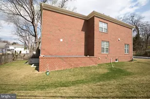 304 S Stonestreet Ave, Rockville, MD 20850 - Photo 43