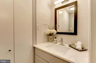 4515 Willard Ave, Chevy Chase, MD 20815 - Photo 9