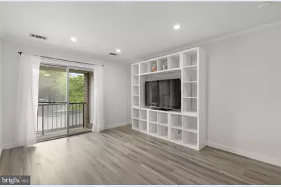 18328 Streamside Drive #304, Gaithersburg, MD 20879 - Photo 5
