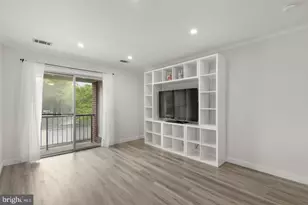 18328 Streamside Dr, Gaithersburg, MD 20879 - Photo 5
