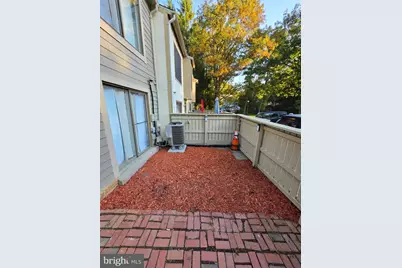 9441 Chadburn Place, Gaithersburg, MD 20886 - Photo 3