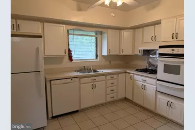 9220 Quintana Drive, Bethesda, MD 20817 - Photo 3