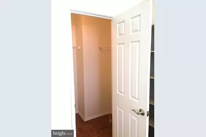 4801 Fairmont Avenue #811, Bethesda, MD 20814 - Photo 7