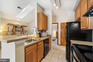 18512 Boysenberry Dr, Gaithersburg, MD 20879 - Photo 13