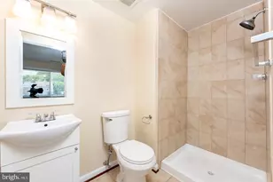 18505 Split Rock Ln, Germantown, MD 20874 - Photo 17