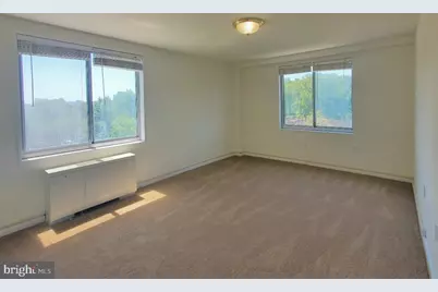 10201 Grosvenor Place #901, Rockville, MD 20852 - Photo 11