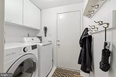 1921 S Fallsmead Way, Potomac, MD 20854 - Photo 15