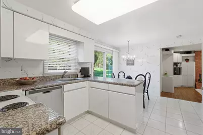 1921 S Fallsmead Way, Potomac, MD 20854 - Photo 11