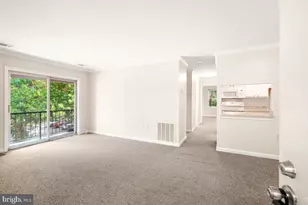 18328 Streamside Dr, Gaithersburg, MD 20879 - Photo 3