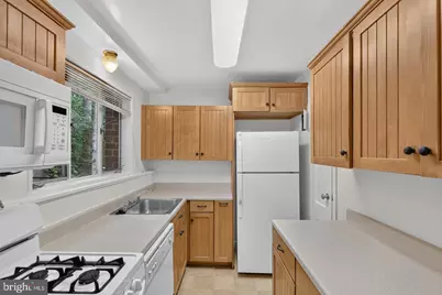 10406 Montrose Avenue #101, Bethesda, MD 20814 - Photo 3