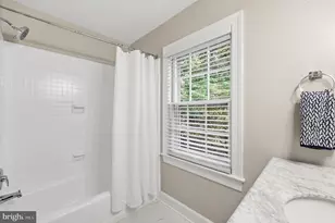 8205 Bondage Dr, Gaithersburg, MD 20882 - Photo 29