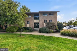 18816 Walkers Choice Rd, Montgomery Village, MD 20886 - Photo 3