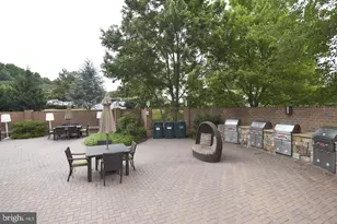 10101 Grosvenor Pl, Rockville, MD 20852 - Photo 21