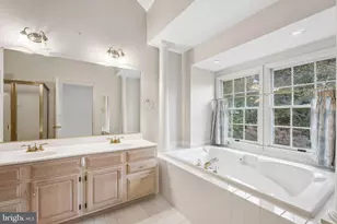 15831 Glacier Ct, Gaithersburg, MD 20878 - Photo 31