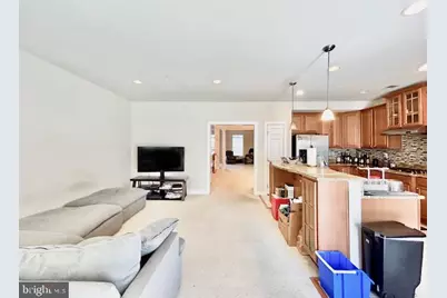327 Community Center Avenue, Gaithersburg, MD 20878 - Photo 11