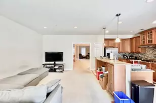 327 Community Center Ave, Gaithersburg, MD 20878 - Photo 11