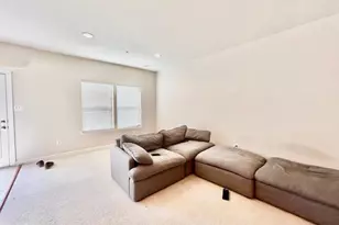 327 Community Center Ave, Gaithersburg, MD 20878 - Photo 15