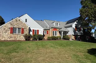 7201 Deer Lake Ln, Derwood, MD 20855 - Photo 1