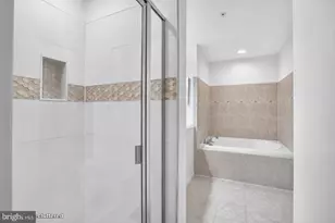 18705 Falling River Dr, Gaithersburg, MD 20879 - Photo 29