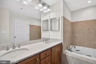 18705 Falling River Dr, Gaithersburg, MD 20879 - Photo 27