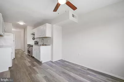 454 Girard Street #373, Gaithersburg, MD 20877 - Photo 5