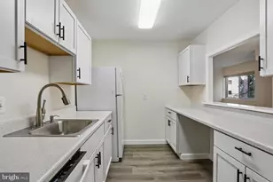 12405 Braxfield Ct, Rockville, MD 20852 - Photo 11