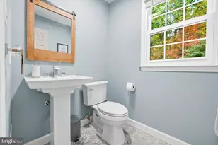 25135 Hickory Ridge Ln, Gaithersburg, MD 20882 - Photo 13