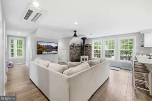 25135 Hickory Ridge Ln, Gaithersburg, MD 20882 - Photo 23