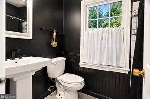 12900 Meadow View Dr, Gaithersburg, MD 20878 - Photo 43