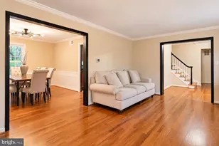 12900 Meadow View Dr, Gaithersburg, MD 20878 - Photo 13
