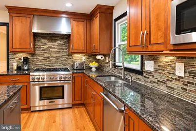 12900 Meadow View Drive, Gaithersburg, MD 20878 - Photo 17
