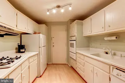 10201 Grosvenor Place #503, Rockville, MD 20852 - Photo 5