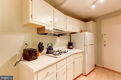 10201 Grosvenor Place #503, Rockville, MD 20852 - Photo 7