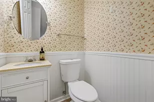 1352 Carlsbad Dr, Gaithersburg, MD 20879 - Photo 11