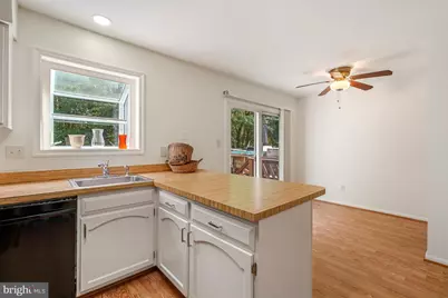 1352 Carlsbad Drive, Gaithersburg, MD 20879 - Photo 17