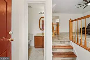 20323 Cedarhurst Way, Germantown, MD 20876 - Photo 3