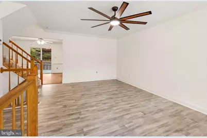 20323 Cedarhurst Way, Germantown, MD 20876 - Photo 5