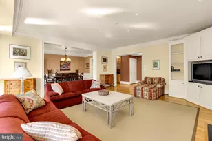 10400 Strathmore Park Ct, North Bethesda, MD 20852 - Photo 17