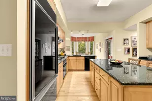 10400 Strathmore Park Ct, North Bethesda, MD 20852 - Photo 31