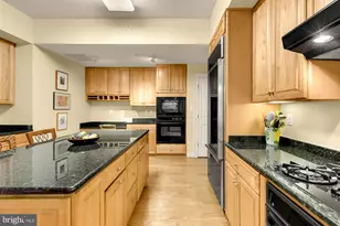 10400 Strathmore Park Ct, North Bethesda, MD 20852 - Photo 33