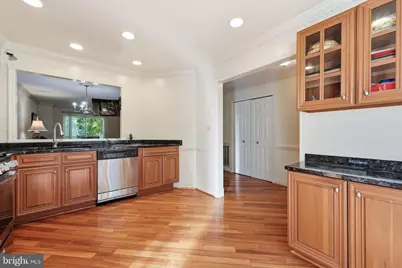 20043 Placid Lake Terrace, Germantown, MD 20874 - Photo 9