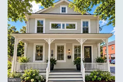 403 E Diamond Avenue, Gaithersburg, MD 20877 - Photo 1