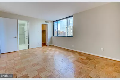 118 Monroe Street #807, Rockville, MD 20850 - Photo 17