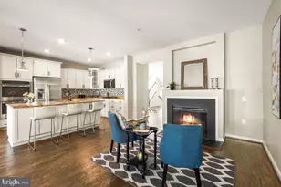 121 Copley Cir, Gaithersburg, MD 20878 - Photo 1