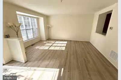 11125 Little Fox Lane, Germantown, MD 20876 - Photo 3